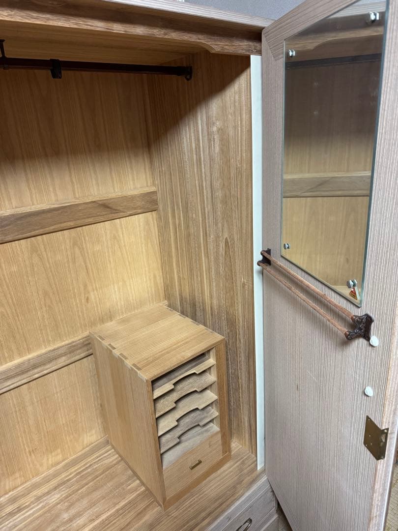 吊るし収納あり桐箪笥