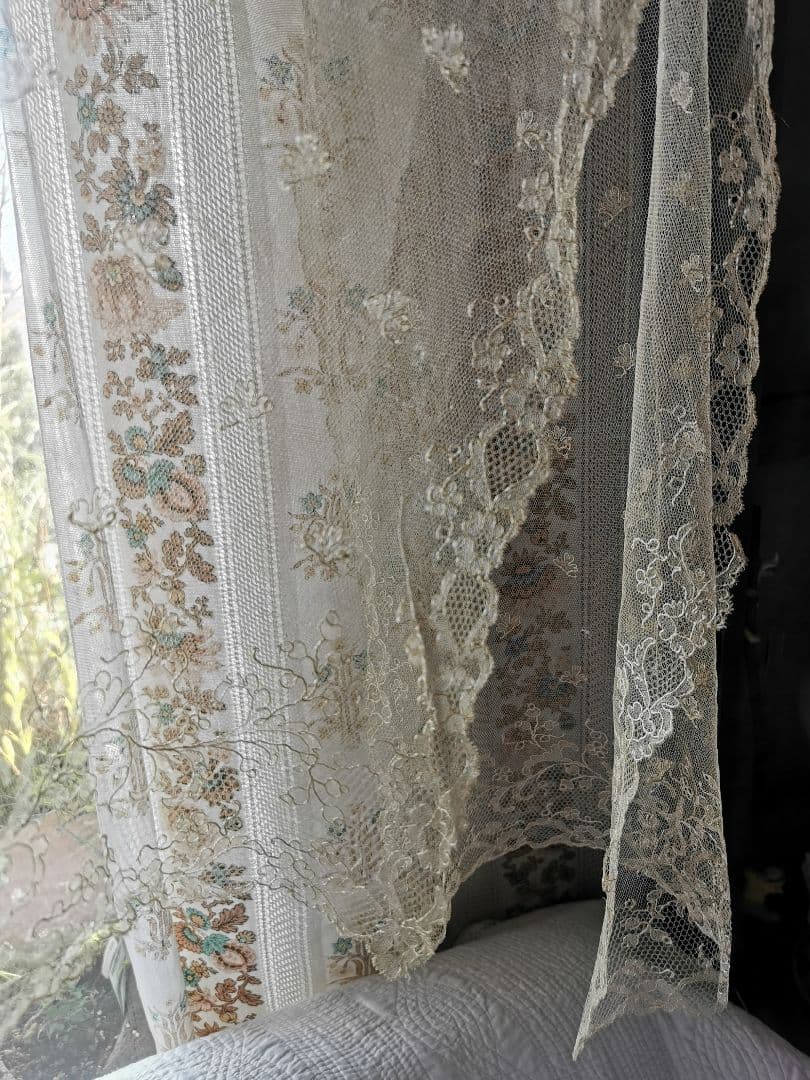 アンティーク シャンテリーレースショール ヴェール 鈴蘭 菫 桜草 銀杏/花びら