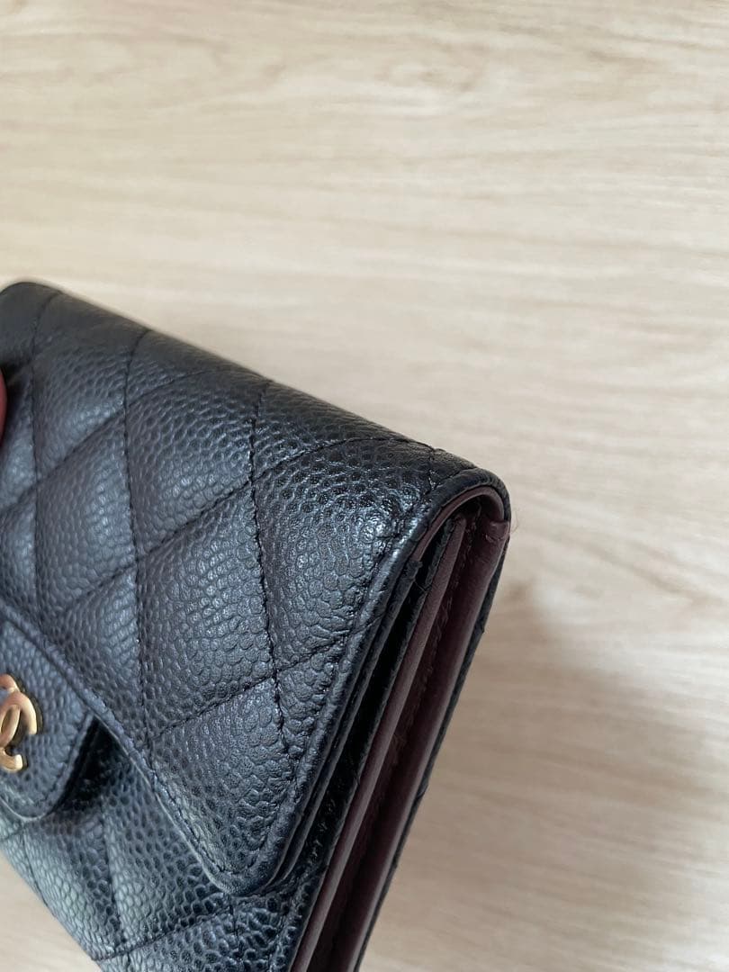 お値下げ中　美品　CHANEL ブラック レザー 二つ折り財布