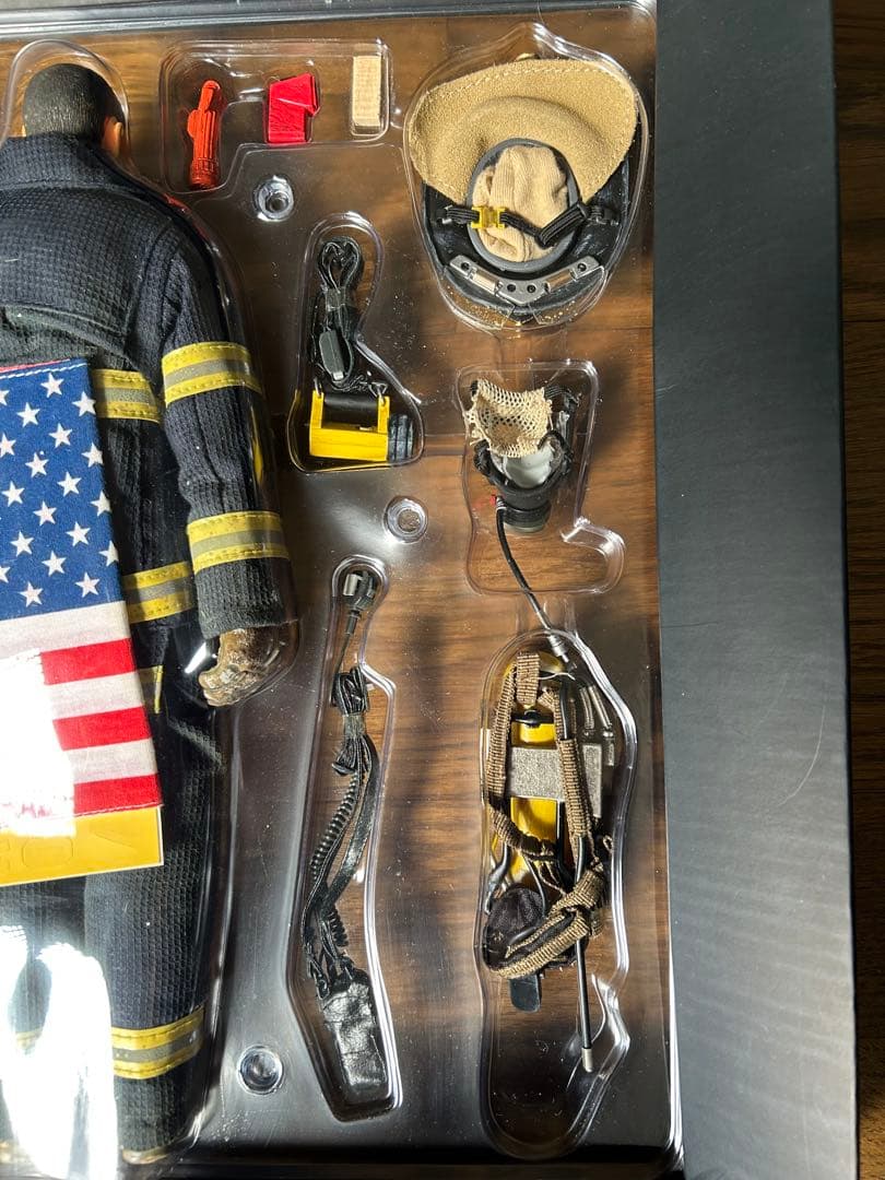 ホットトイズ FIRE FIGHTER 消防士 未開封