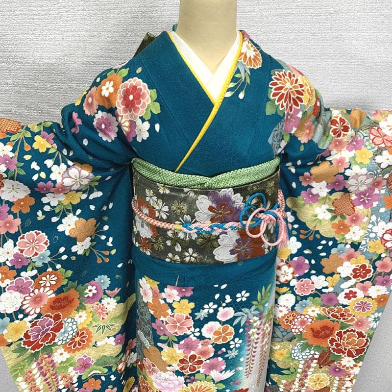 511z37〇銀通し 振袖 古典柄 金駒刺繍 金彩 青緑系〇美品 成人式 結婚式