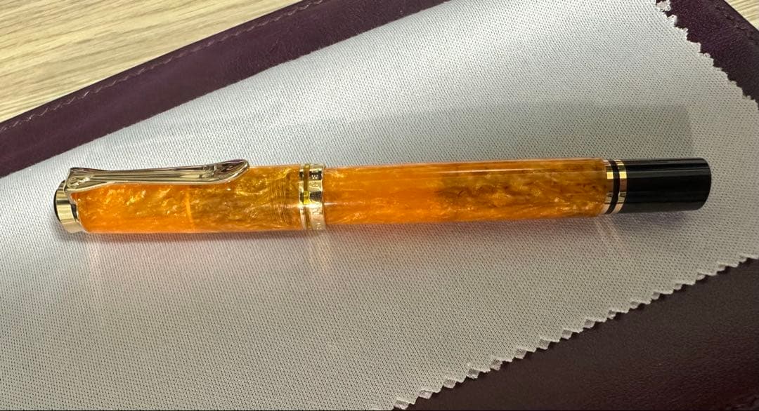 ペリカン スーべレーンM320ヴァイブラントオレンジ万年筆 EF