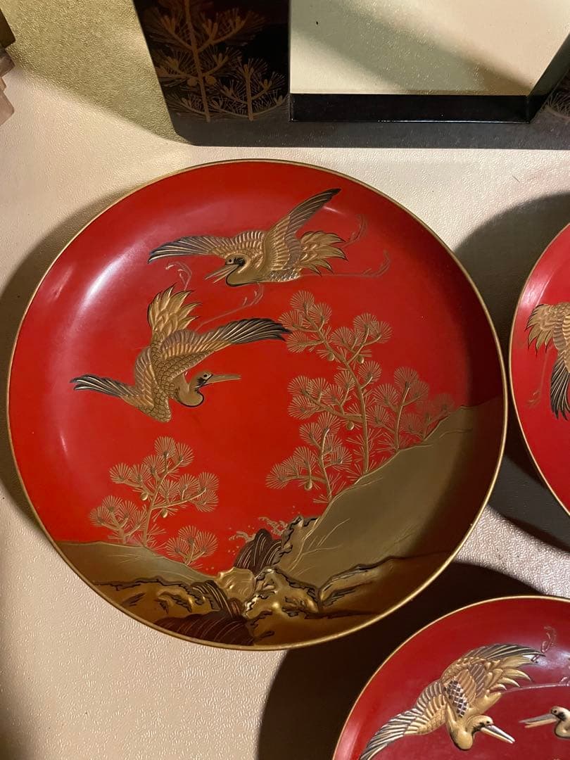 旧家蔵 黒漆塗 山水群鶴蒔絵 花月台 時代箱付・蒔絵盃台・大中小 三盃 時代物