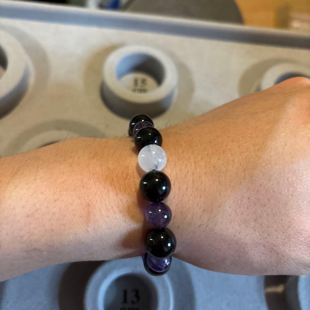 モリオンとアメジストとブルームーンストーンたんのブレスレット！