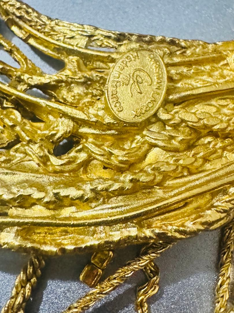 クリスチャン　ラクロワChristian lactic ブローチ　レディース美品