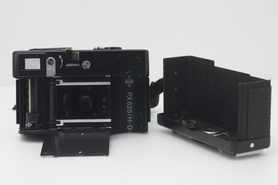 ローライ Rollei 35 ブラック ストラップ・フード付き #275a