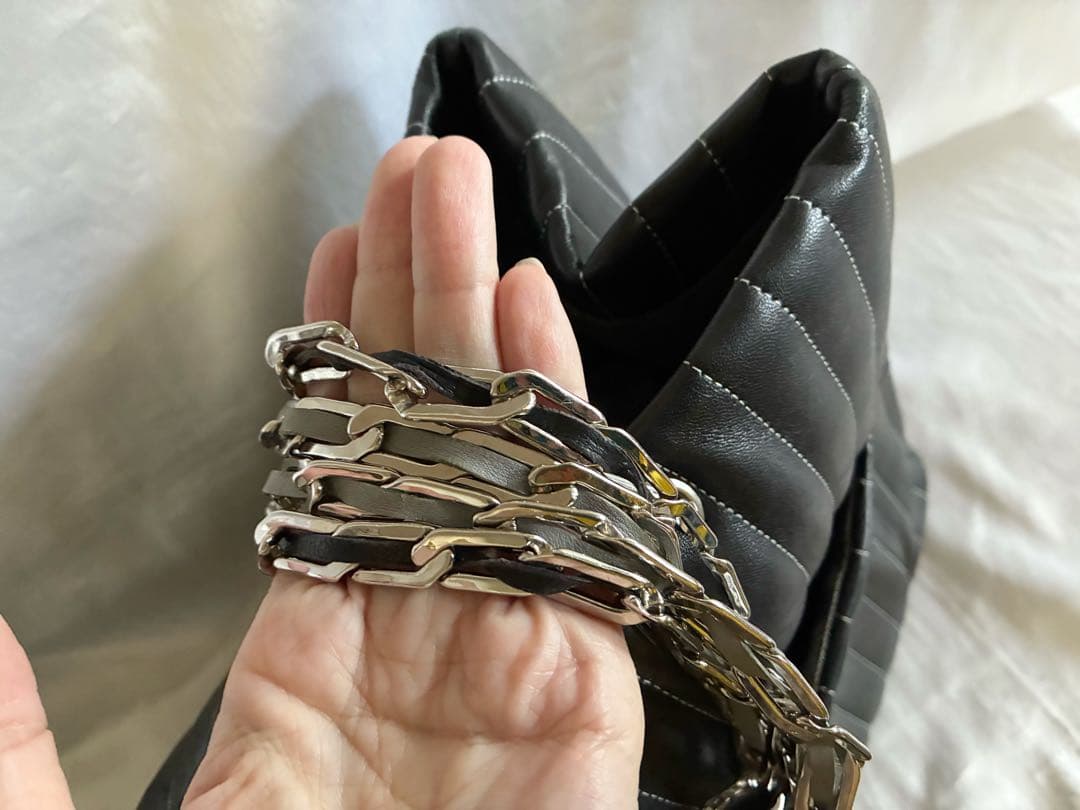 早い者勝ち♡CHANEL マドモアゼル ラムスキン チェーントートバッグ