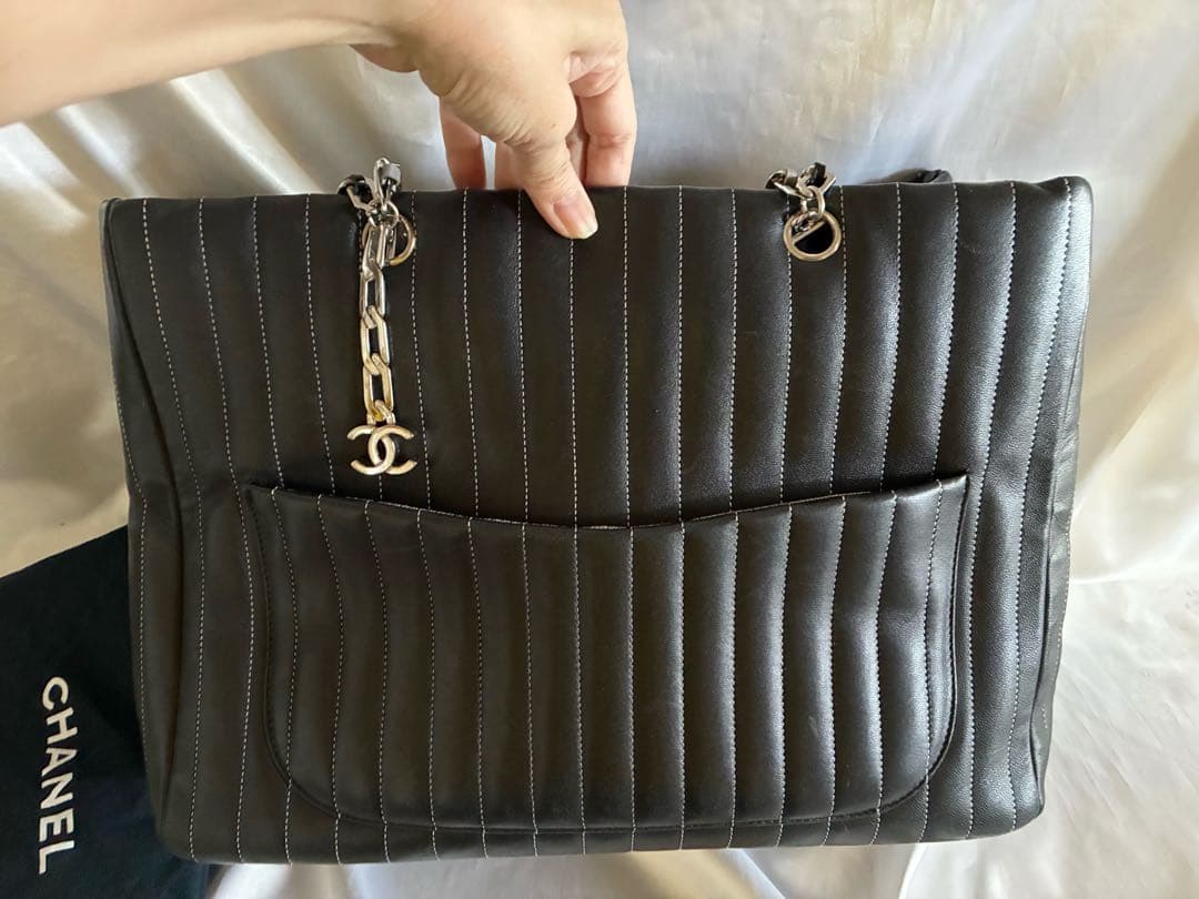 早い者勝ち♡CHANEL マドモアゼル ラムスキン チェーントートバッグ