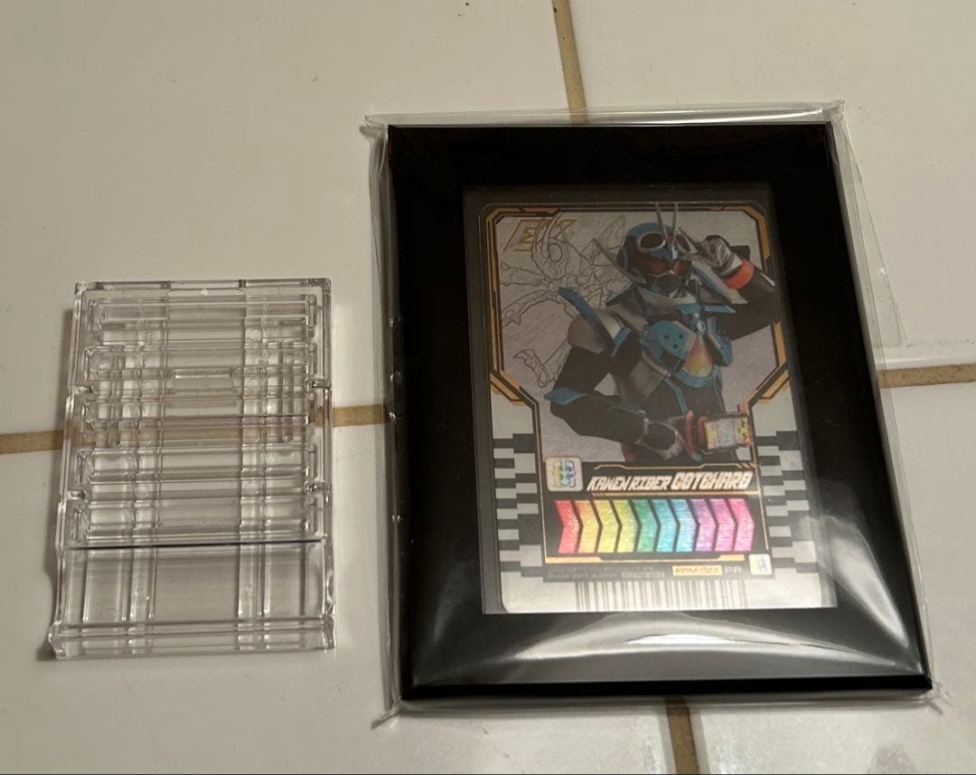 S.H.Figuartsガッチャードデイブレイク＋カード台座&台座