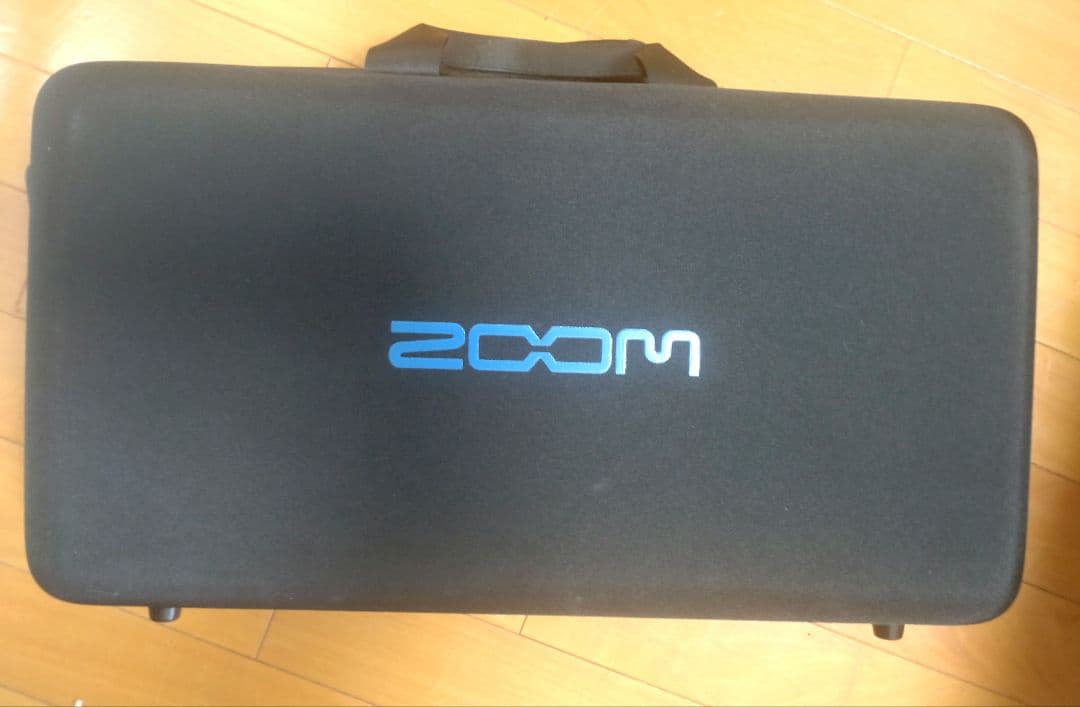ZOOM マルチエフェクター G5n ※専用ケース付き〈目立った傷・汚れなし〉