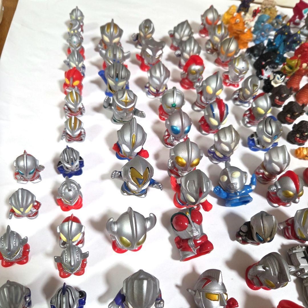 d*3様 ウルトラマン 　 怪獣フェギュア　ソフビ　指人形　大小309体　まとめ