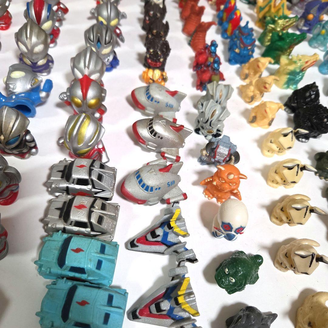 d*3様 ウルトラマン 　 怪獣フェギュア　ソフビ　指人形　大小309体　まとめ