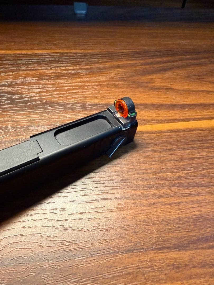 東京マルイ　グロック18c ガスガン マガジン2個　ガス缶付き