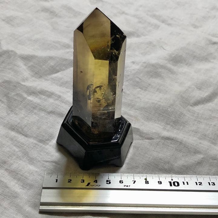 黒水晶　台座付き