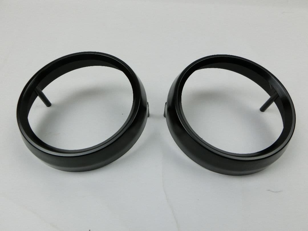 ゼファー400χ　カイ　メーターカバー上下セット　ツヤ消し黒塗装仕上品