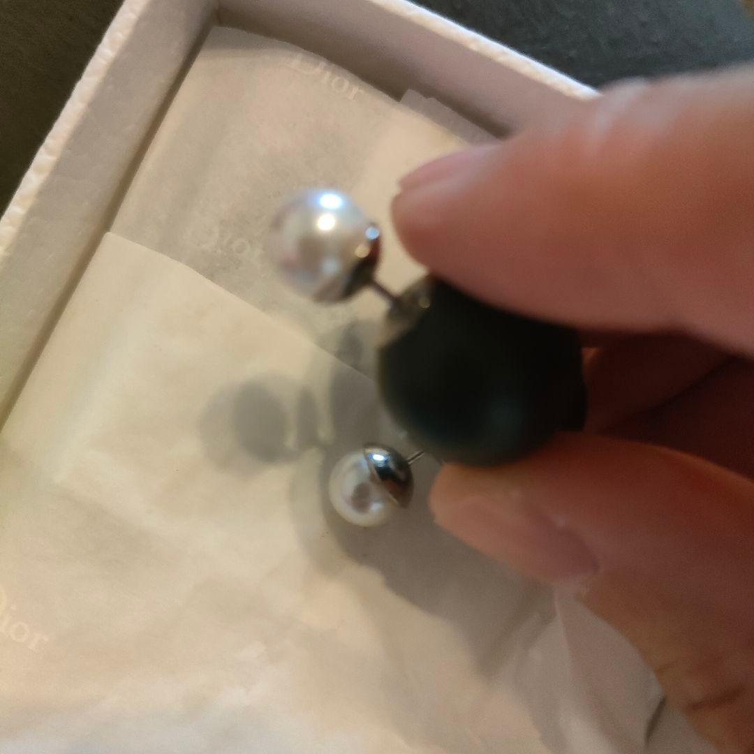 M*Y様 Christian Dior トライバルピアス　ブラック　パール Di