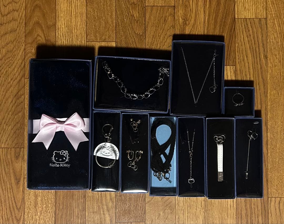 ハローキティ チャーム