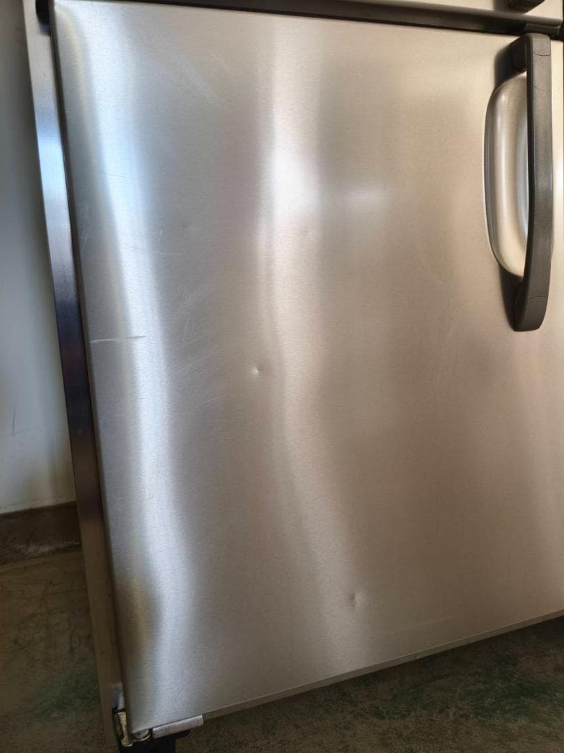 縦型冷凍庫（ホシザキ）HF-120A-1ML・2020年