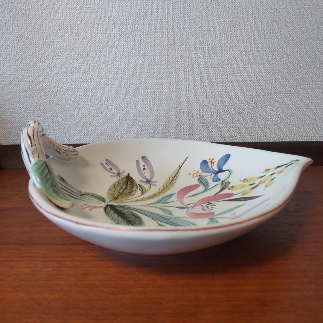 グスタフスベリ スティグリンドベリ ファイアンス 葉っぱ型のプレート