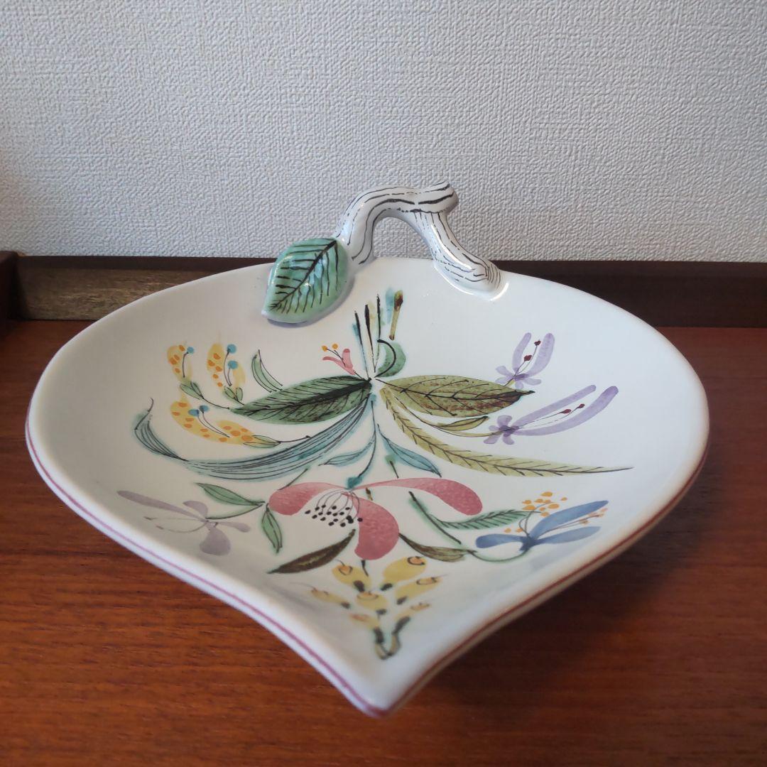 グスタフスベリ スティグリンドベリ ファイアンス 葉っぱ型のプレート