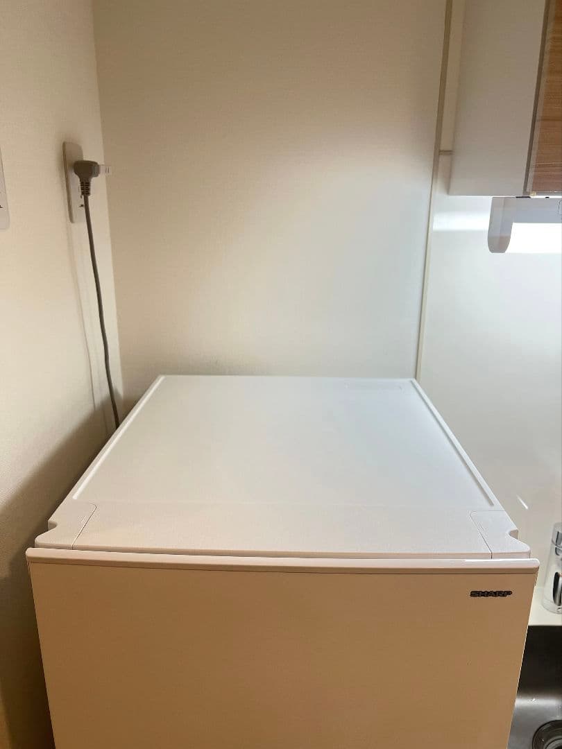 美品／シャープ 2ドア冷蔵庫 179L 2024年 SJ-D18P-W 単身用