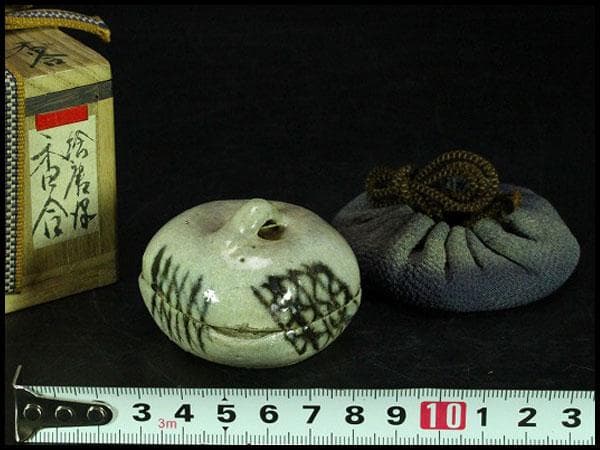 茶道具 古唐津 絵唐津 香合 時代物(K-XA861)