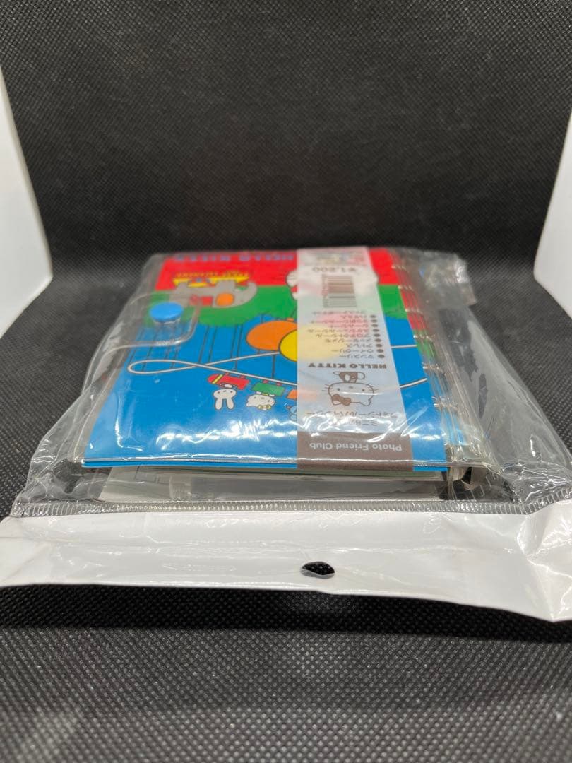【新品未開封】ハローキティ　6穴対応　フォトシールバインダー
