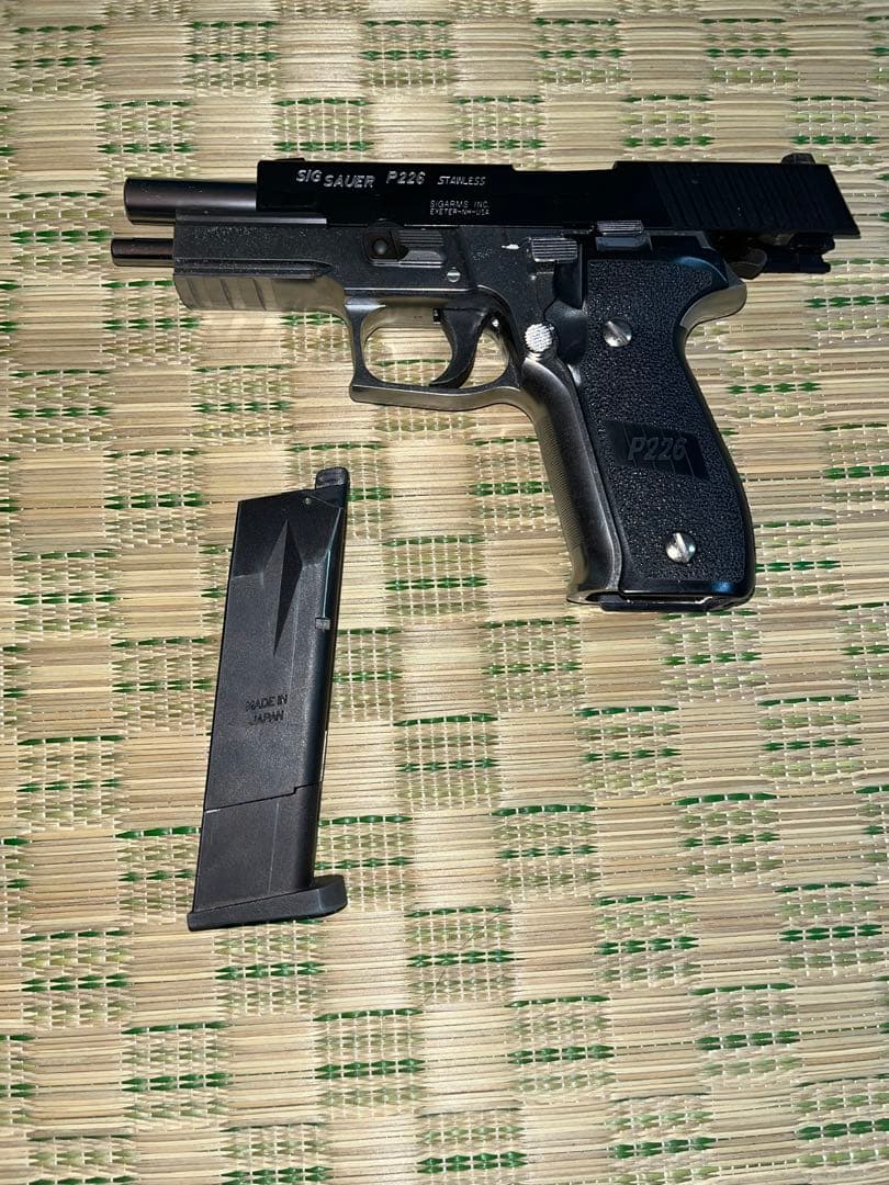 東京マルイ　SIG P226