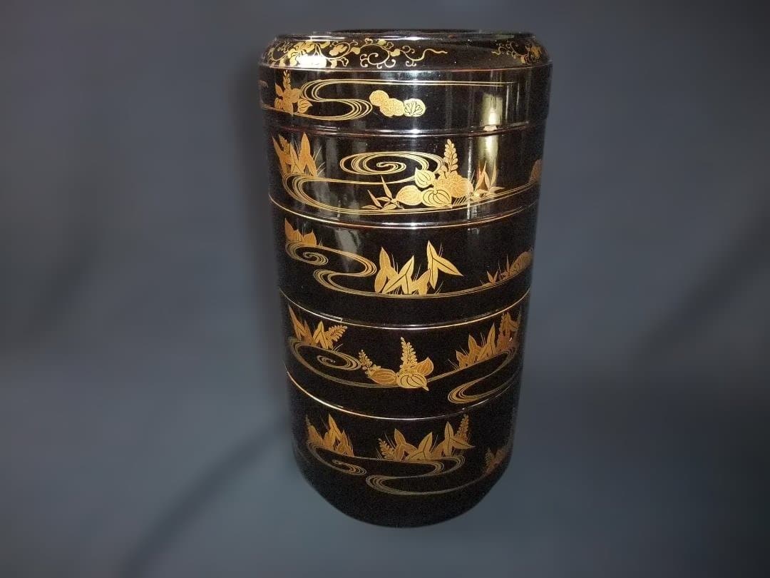 江戸期 唐草花 丸型四段重 食篭 金蒔絵 鳳凰文