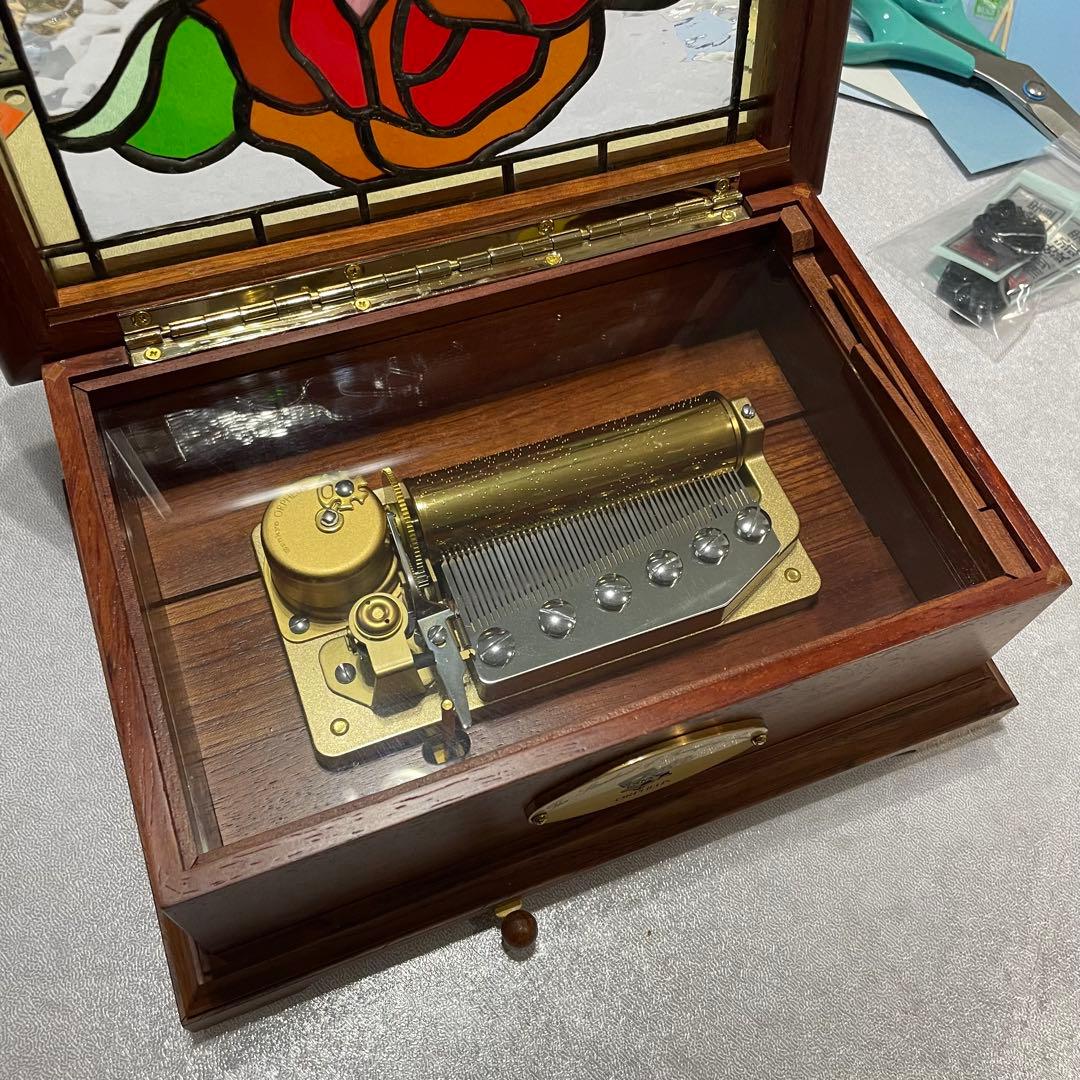 極美品 オルフェウス オルゴール 50弁 ステンドグラス ブビンガ