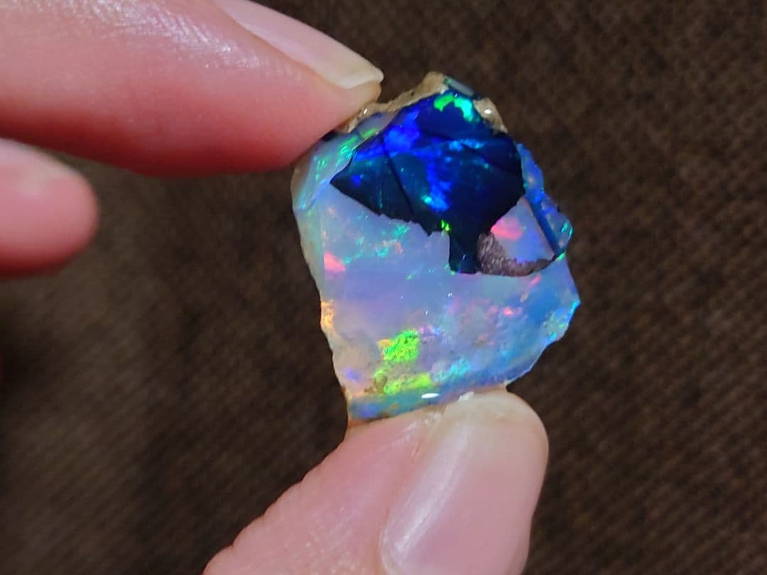 混合　エチオピアオパール　ウェロ産　チョーク　鉱物標本　原石