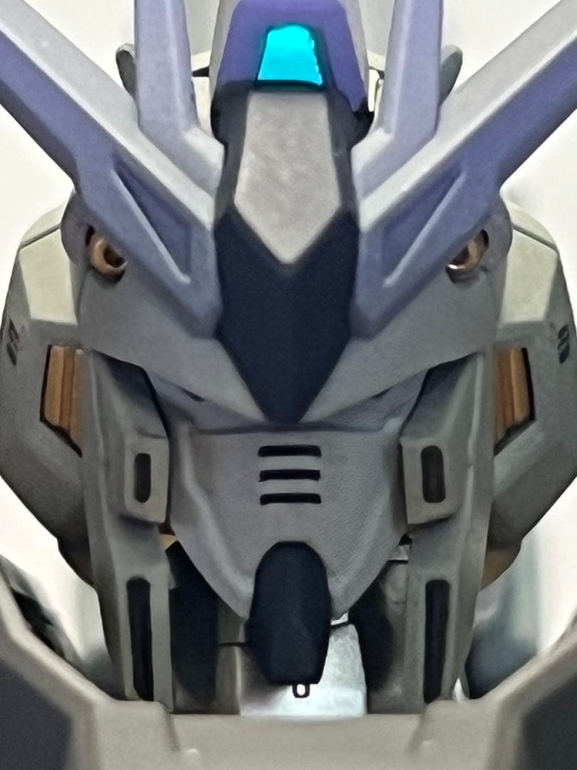 ガンプラ RG 1/144 Hi-νガンダム 塗装完成品