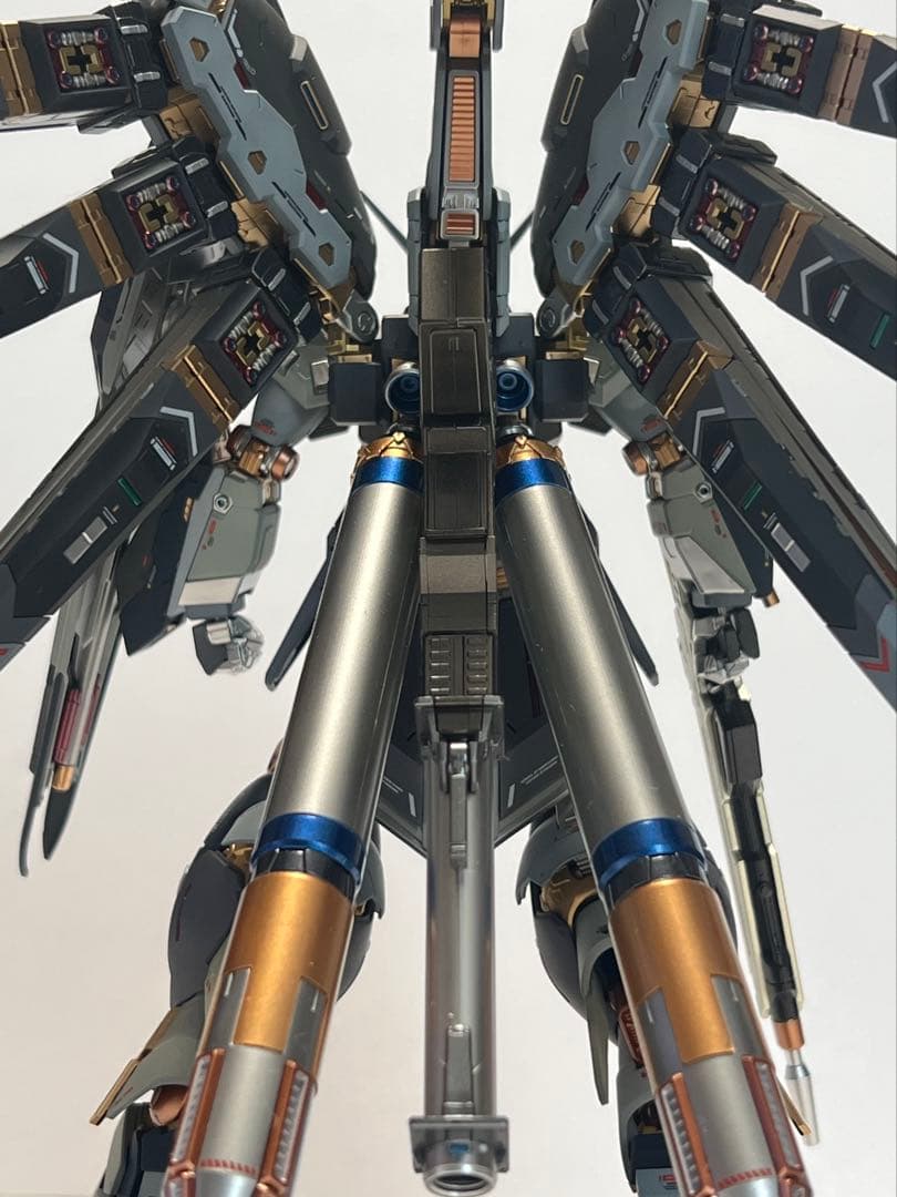 ガンプラ RG 1/144 Hi-νガンダム 塗装完成品
