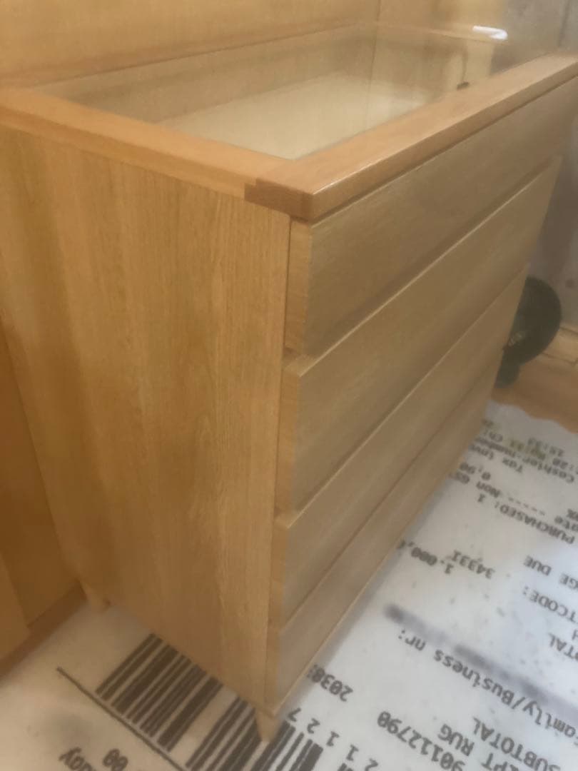 ナチュラルウッド 4段チェスト ガラス天板付き