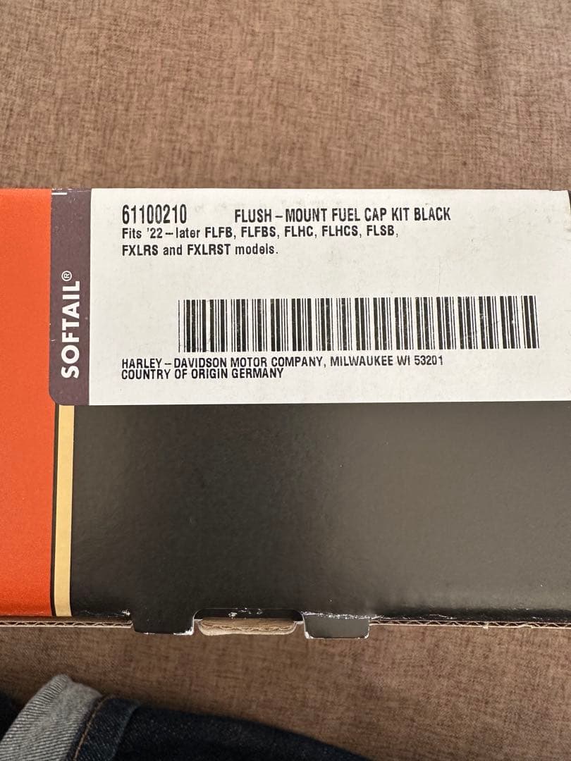 ハーレー純正　フラッシュマウント・フュエルキャップ　fxlrstタンクキャップ
