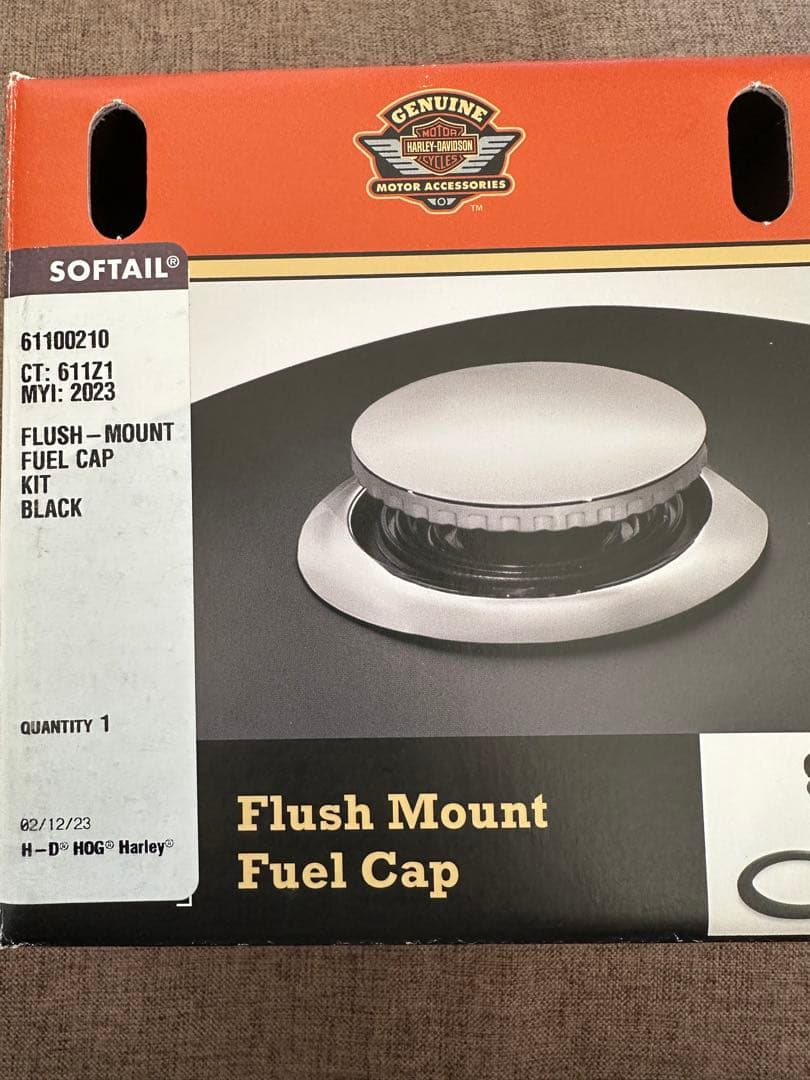 ハーレー純正　フラッシュマウント・フュエルキャップ　fxlrstタンクキャップ