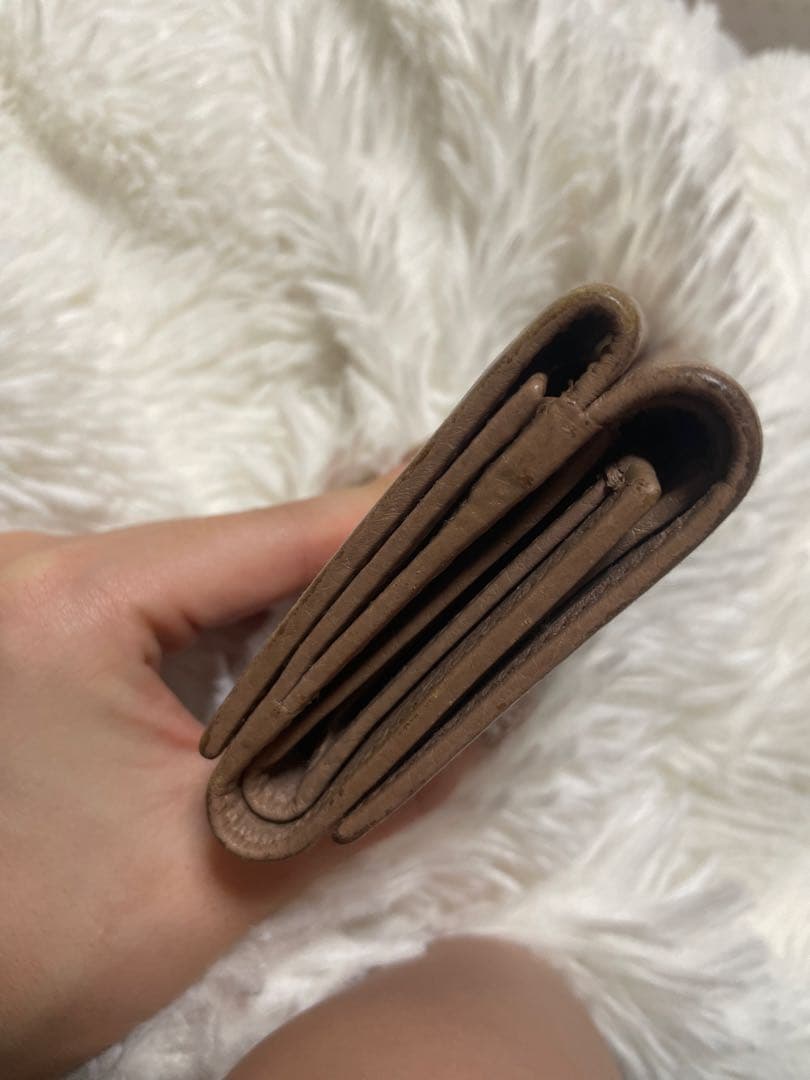 GUCCI ブラウンレザー二つ折り財布