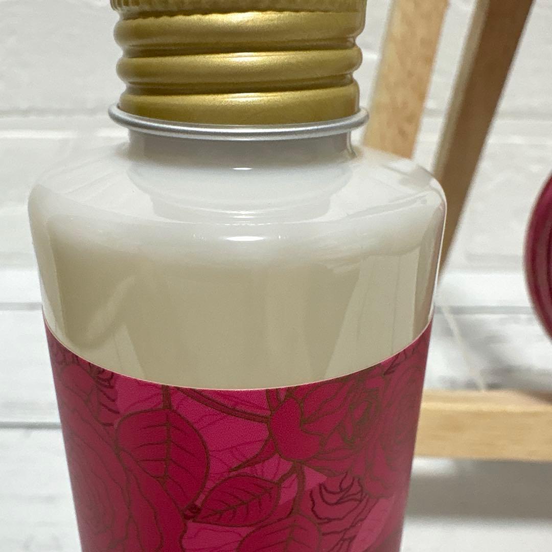 おまとめ　スチームクリームセットとスカルキャンディワイヤレスステレオイヤホン