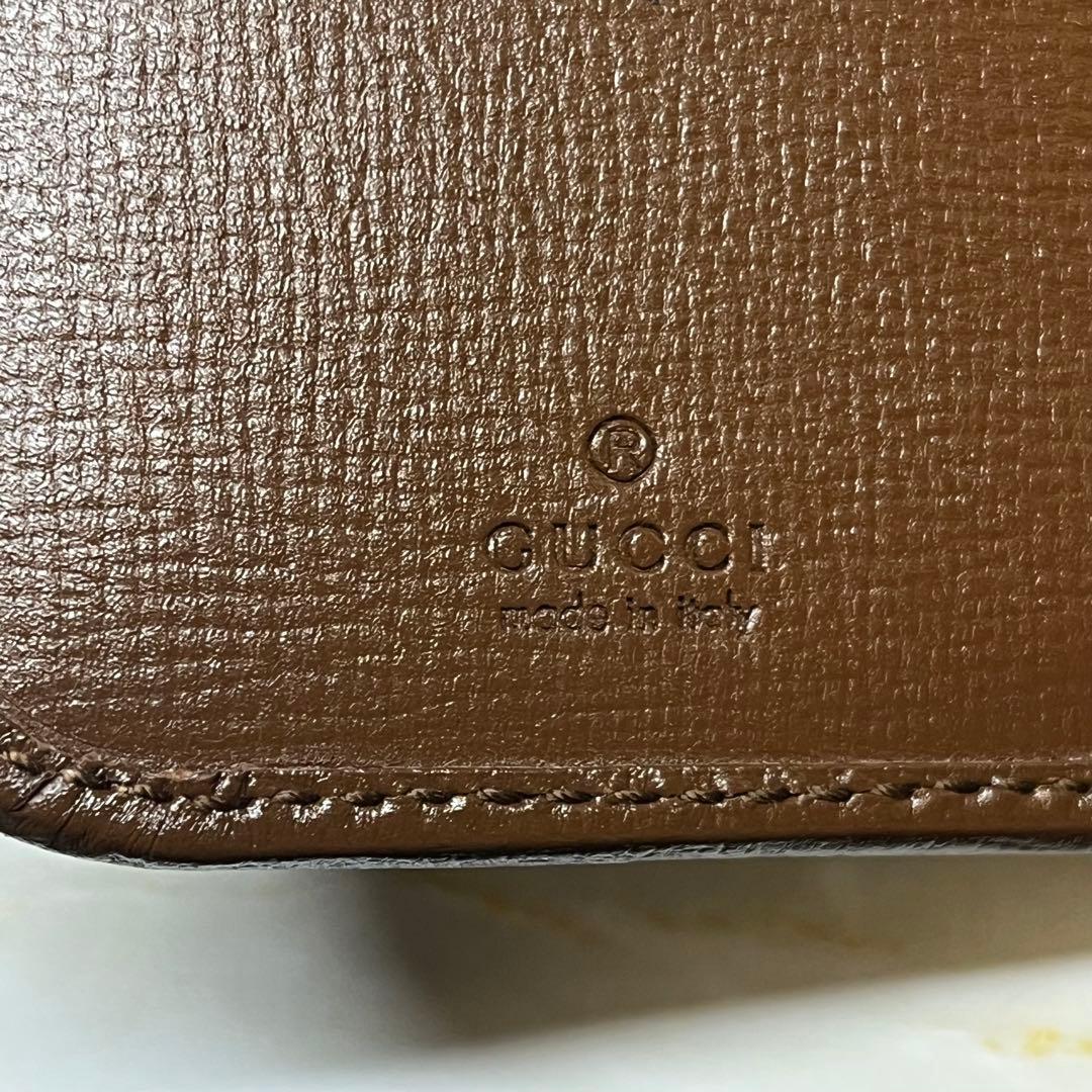 【新品未使用】GUCCI スマホケース iPhone15 手帳型　ラスト