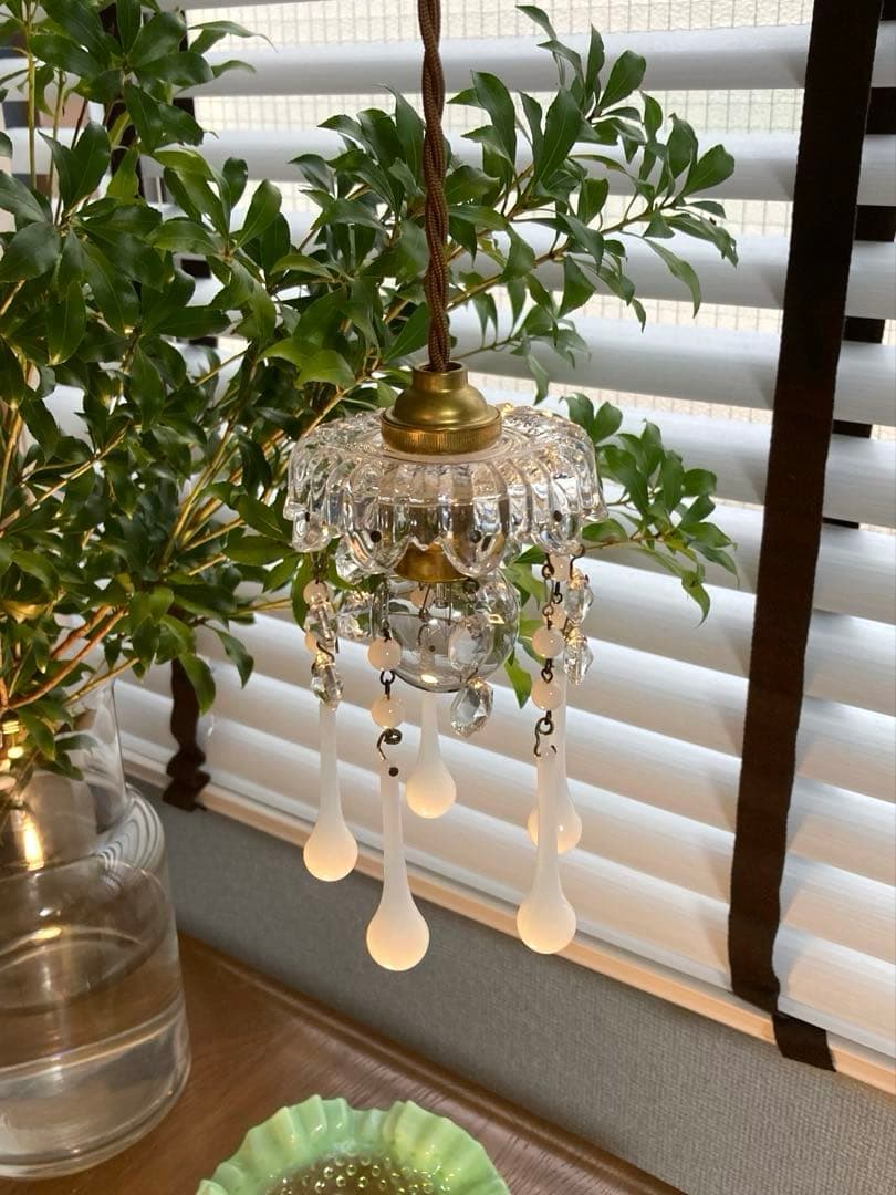 ミニシャンデリア　（白♡バカラ）　オパールセント　フランス