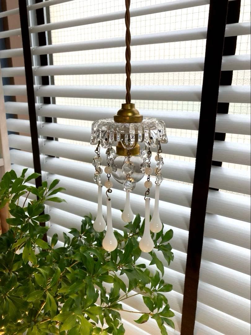 ミニシャンデリア　（白♡バカラ）　オパールセント　フランス