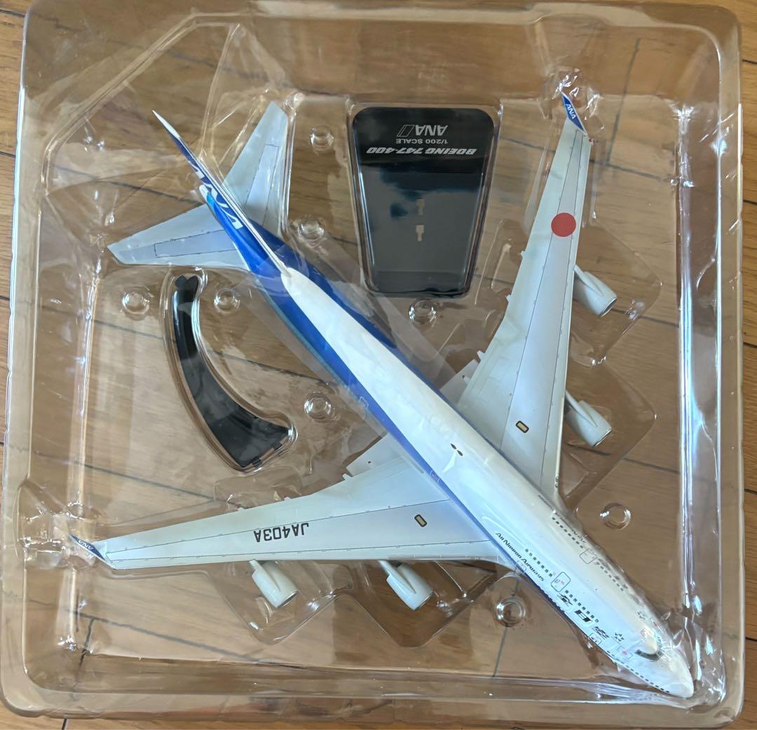 ANA ボーイング747-400 1:200 スケール