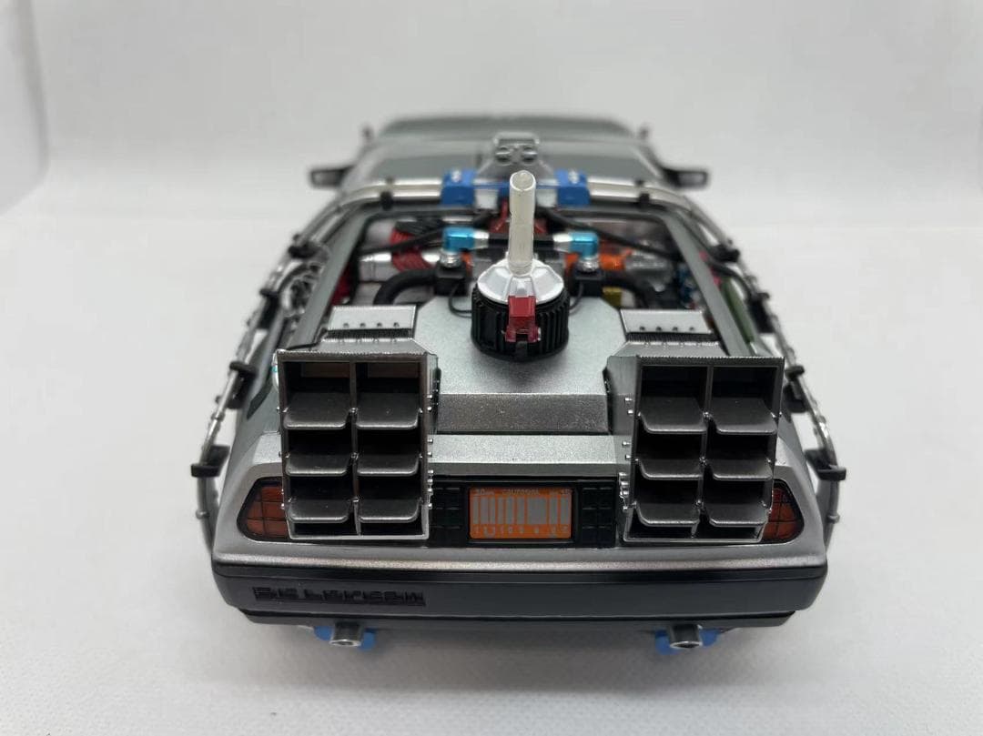 505-008 HotWheels 1/18 バック トゥ ザ フューチャー