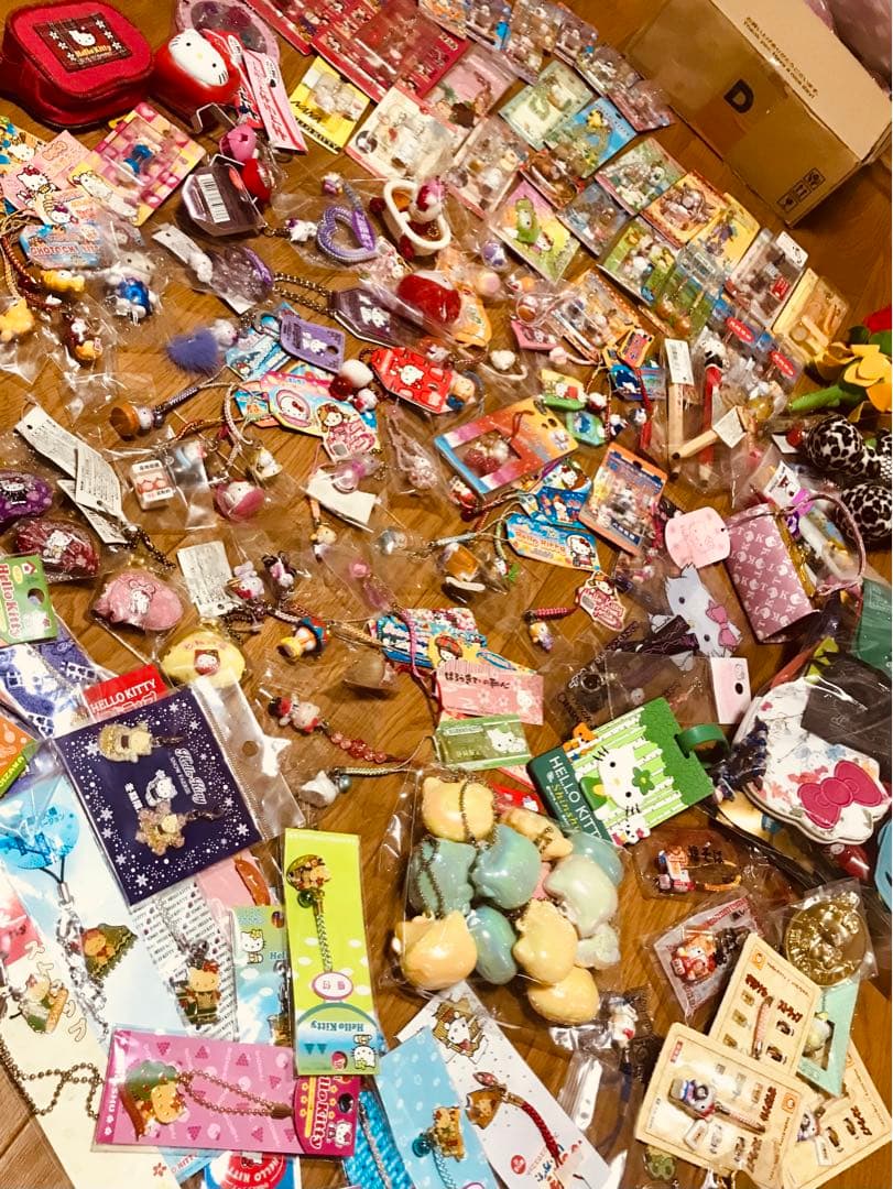 ハローキティ 超大量 ご当地＆コラボ 他 ストラップ