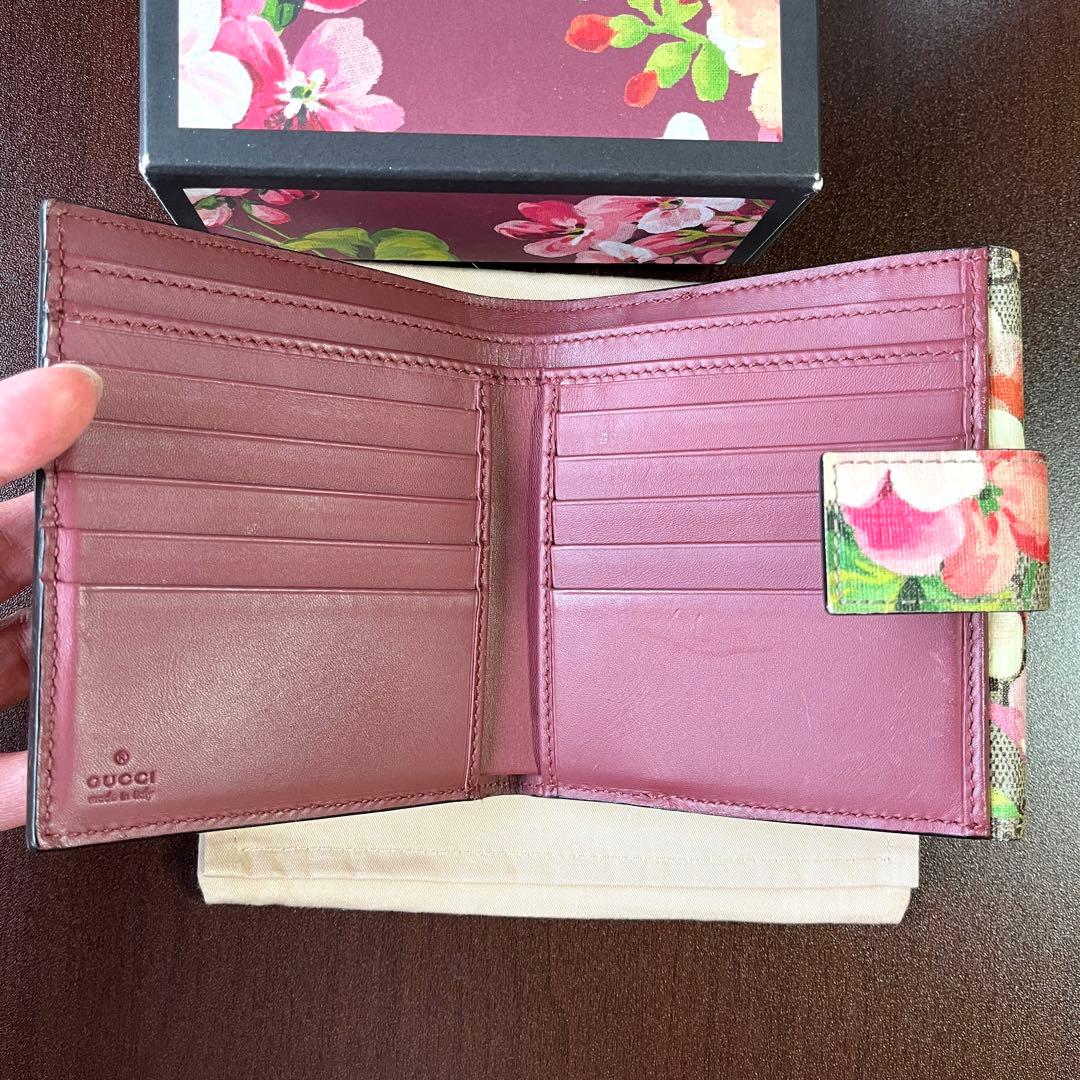 GUCCI フラワー コンパクトウォレット 二つ折り財布 桜