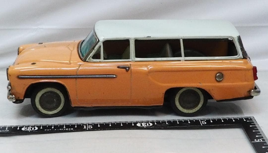 萬代屋【トヨペット マスターライン薄橙ミラー欠】ブリキtin toy car箱無