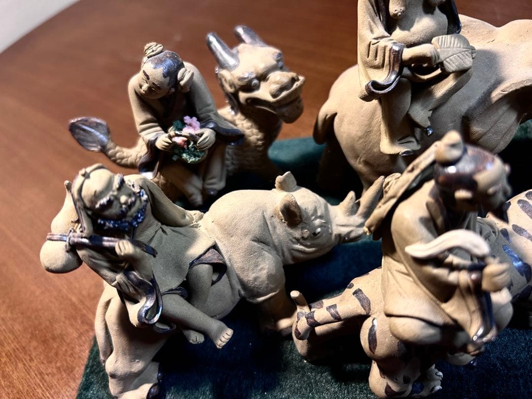 中国美術　工芸品 石湾人形　神獣八仙　(大)