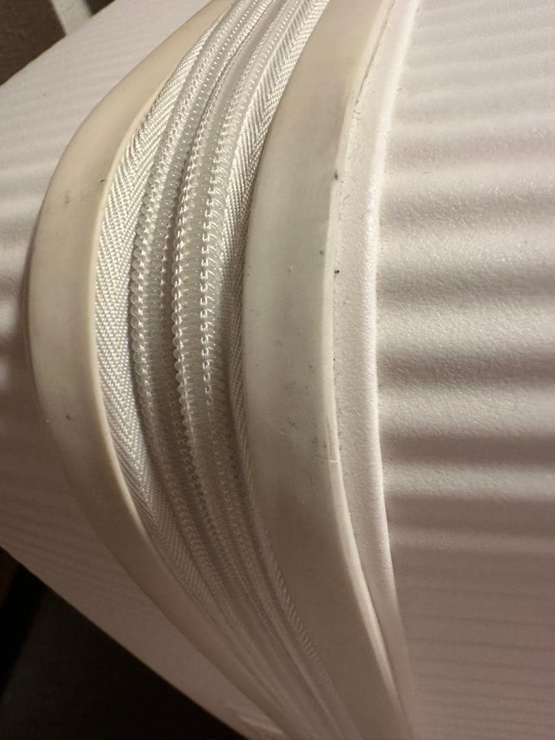 ホワイトキャリーケース アメリカンツーリスター　SOUNDBOX