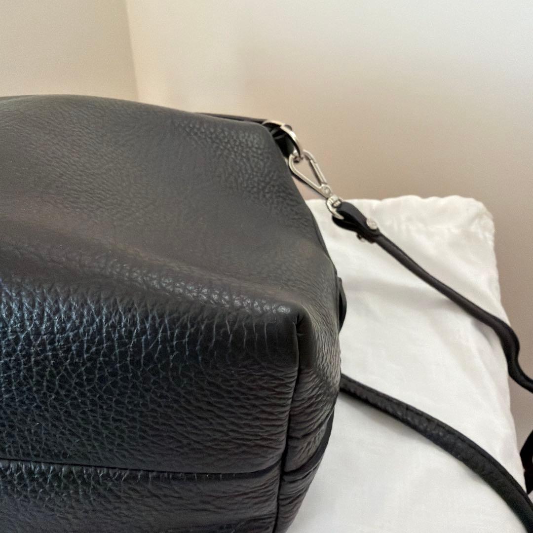 【美品】GIANNI CHIARINI アリファ M 黒 公式価格39,600円