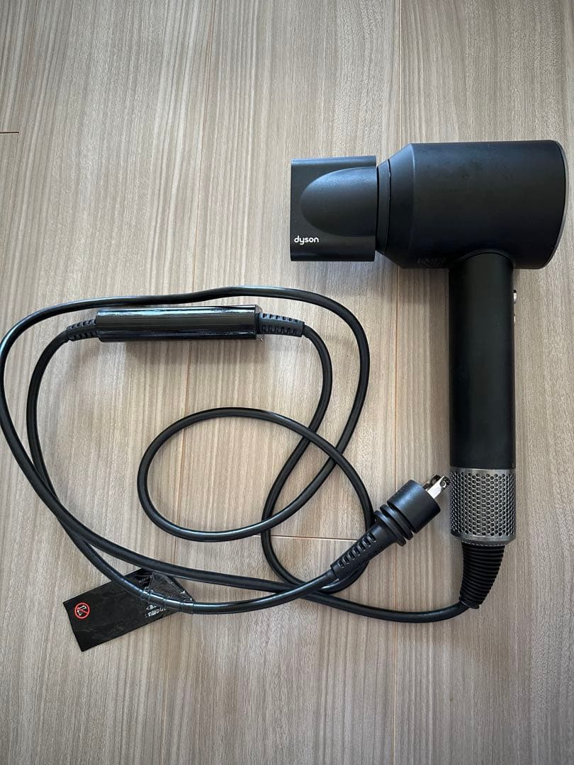 Dyson ヘアドライヤー ブラック